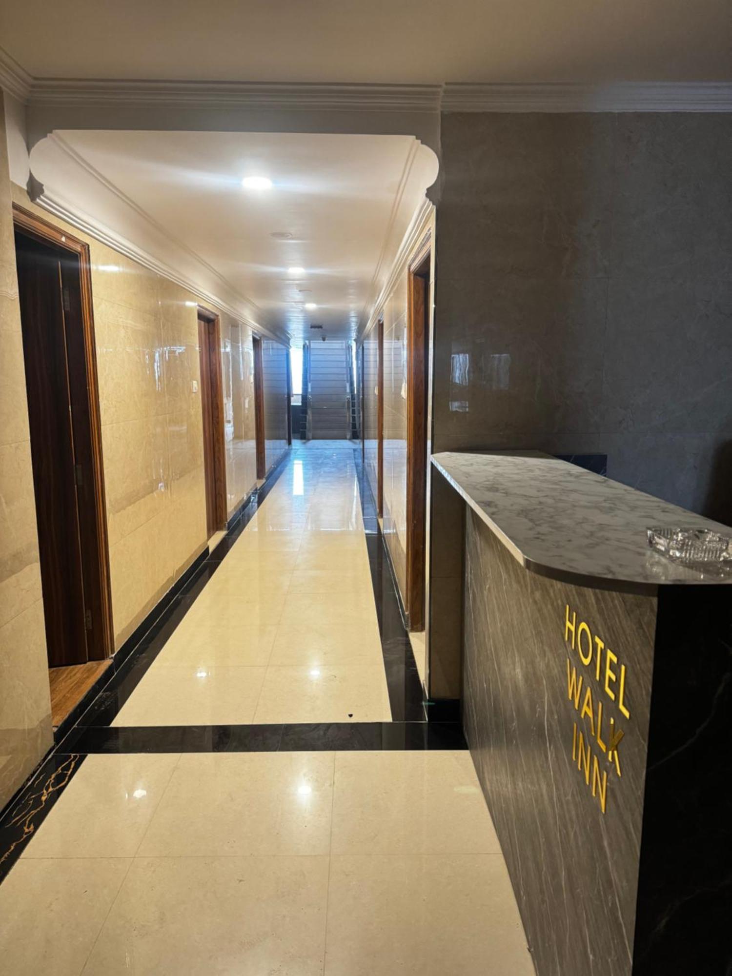 Hotel Walk Inn Faridabad Buitenkant foto